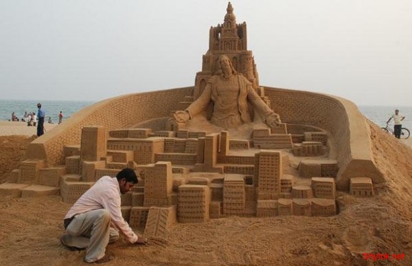 Скульптуры из песка (27 фото)