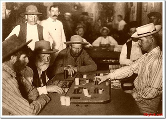 совпадение или случайность